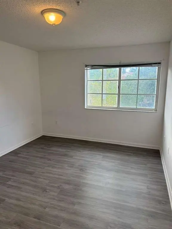 Pompano Beach, FL 33073,4844 N State Road 7 #305