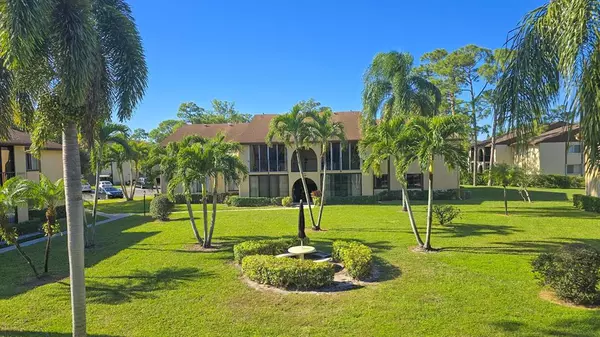 Greenacres, FL 33463,222 Pine Hov Cir #B2