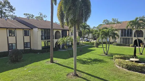 Greenacres, FL 33463,222 Pine Hov Cir #B2