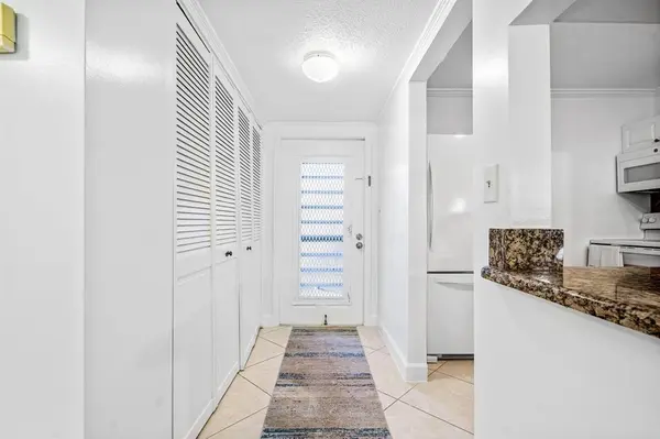 Boca Raton, FL 33428,9280 SW 3rd St #802