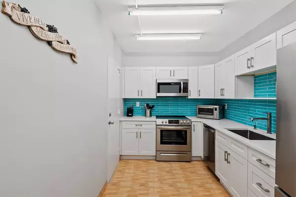 Fort Lauderdale, FL 33308,4250 Galt Ocean Dr #12N