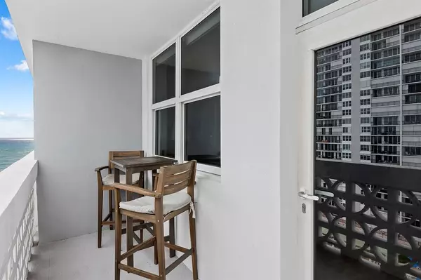 Fort Lauderdale, FL 33308,4250 Galt Ocean Dr #12N