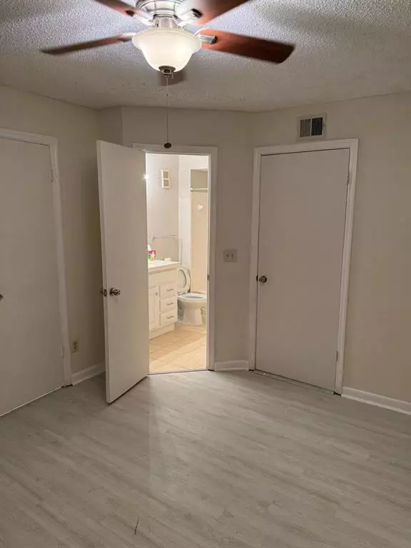 Plantation, FL 33325,12430 Vista Isles Dr #1318