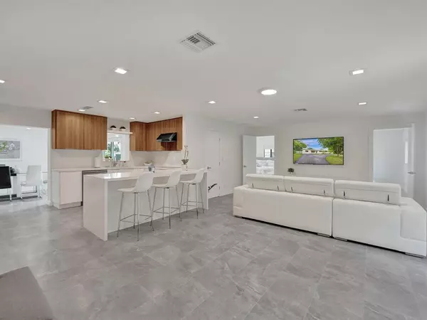 Boca Raton, FL 33431,260 NW 36th St