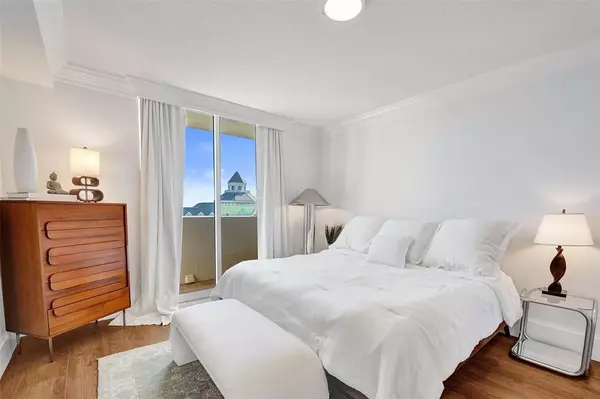 Fort Lauderdale, FL 33305,2011 N Ocean Blvd #1406N