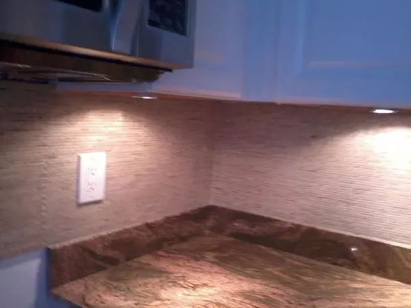 Lauderhill, FL 33351,7840 NW 50th St #104