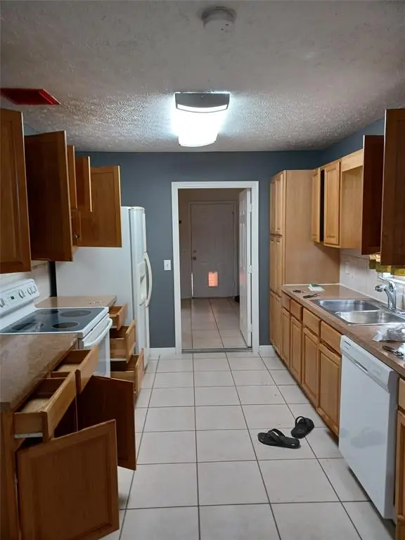 Fort Pierce, FL 34945,371 GOKCHOFF ROAD