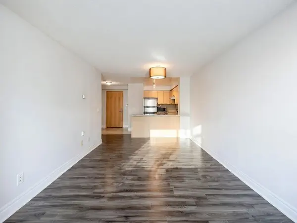 Markham, ON L3T 7Y5,48 Suncrest BLVD #616