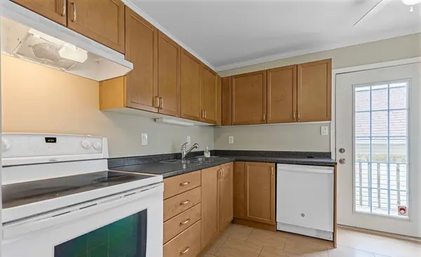 Barrie, ON L4N 6T5,16 Herrell AVE