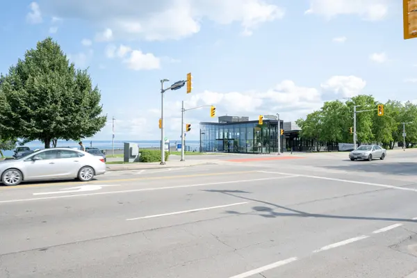 Burlington, ON L7S 1B1,1347 Lakeshore RD #24