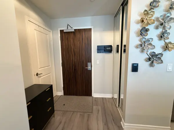 Mississauga, ON L5B 0G9,349 Rathburn RD W #909