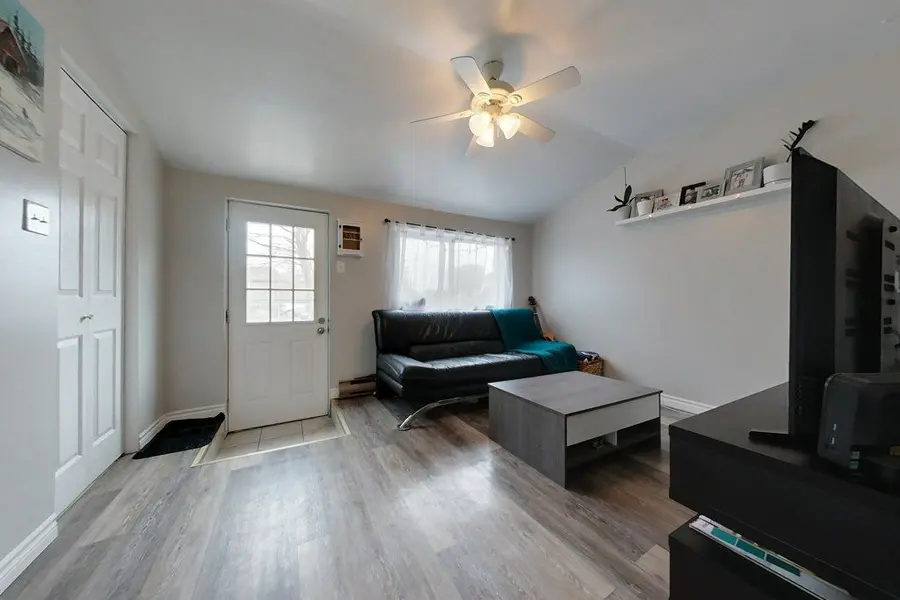 293 WILLIAM ST, Belleville, ON K8N 2H7