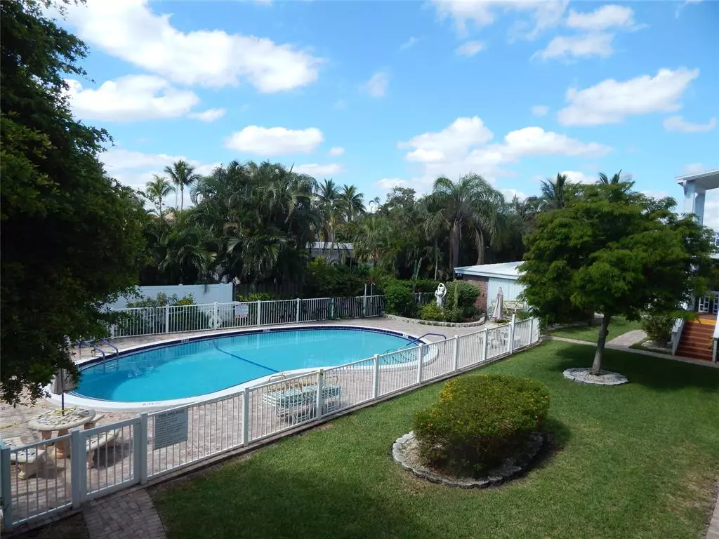 Lauderdale By The Sea, FL 33308,224 Hibiscus Ave #250