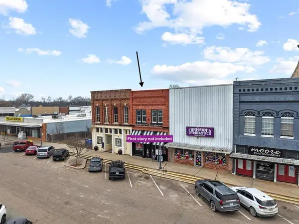 Bonham, TX 75418,121 E 5th Street #2