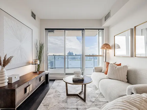 27 Mcmahon DR #2706, Toronto C15, ON M2K 0J2