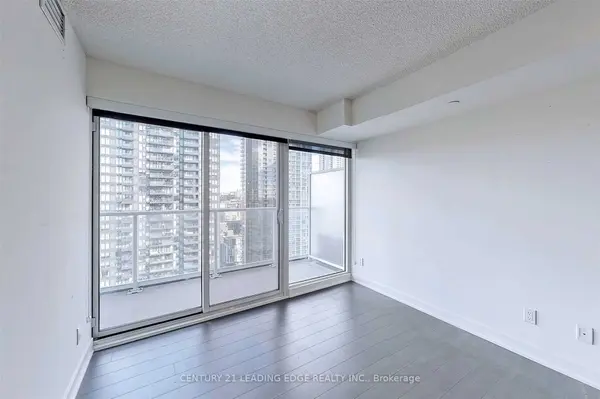 Toronto C01, ON M5V 0N1,17 Bathurst ST #2607