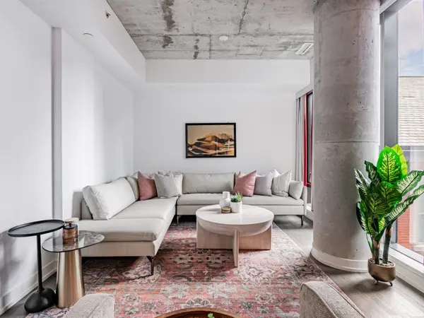 Toronto C01, ON M5V 0L5,560 King ST W #418