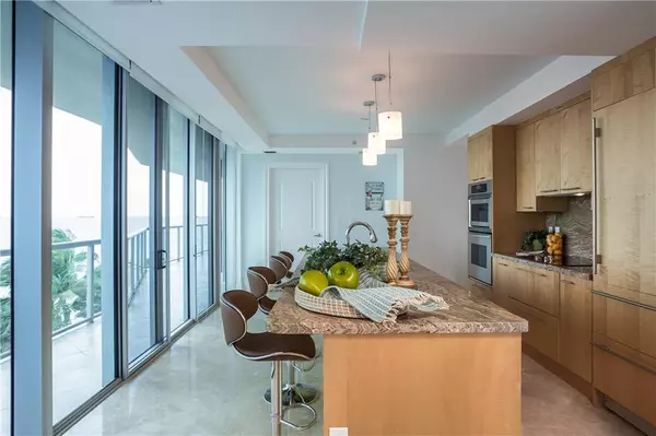 Fort Lauderdale, FL 33316,1200 Holiday Dr. #401