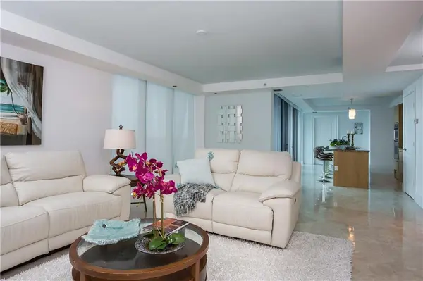 Fort Lauderdale, FL 33316,1200 Holiday Dr. #401