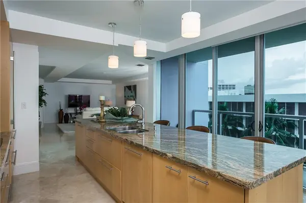 Fort Lauderdale, FL 33316,1200 Holiday Dr. #401