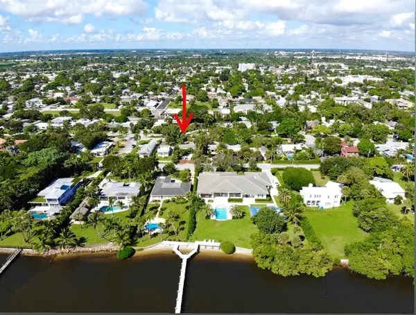 Lake Worth Beach, FL 33460,922 S Palmway