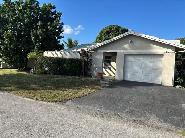 7611 NW 72nd Way, Tamarac, FL 33321