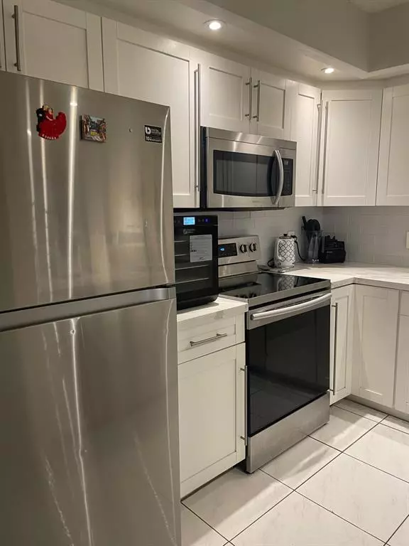 Pembroke Pines, FL 33027,701 SW 142nd Ave #411S