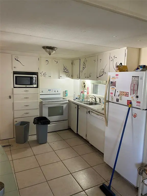 Davie, FL 33324,1670 SW 84th Ave