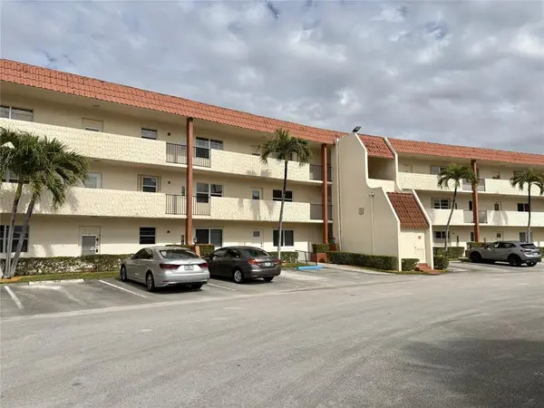 271 S Hollybrook Dr #205, Pembroke Pines, FL 33025