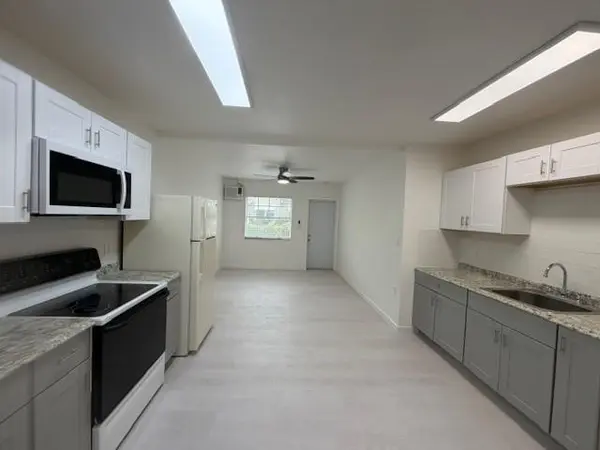 Lake Worth Beach, FL 33460,901 N J St #2