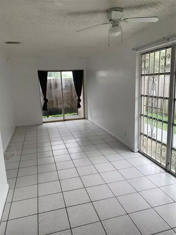 Davie, FL 33314,6215 SW 37th Court