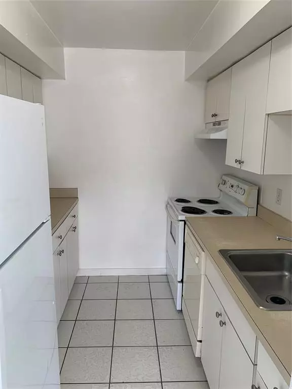 Davie, FL 33314,6215 SW 37th Court