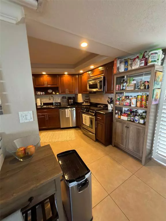 Hillsboro Beach, FL 33062,1167 Hillsboro Mile #308