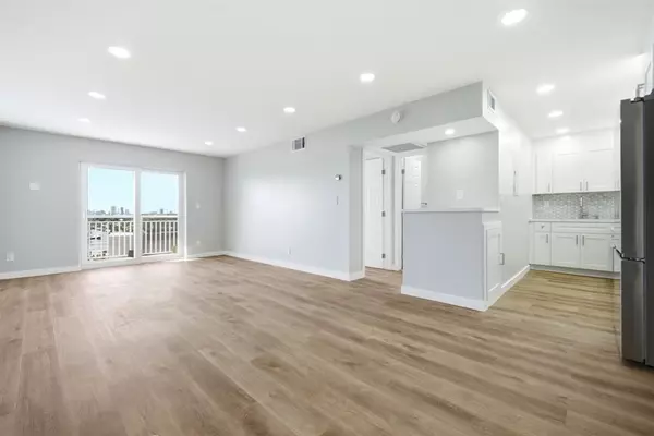 Fort Lauderdale, FL 33316,200 S BIRCH RD #906