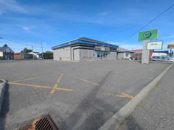 Timmins, ON P4N 3W3,1052 Riverside DR