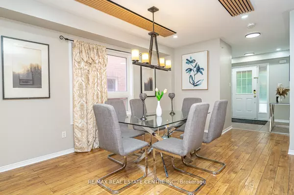 Brampton, ON L7A 3X9,107 Crown Victoria DR