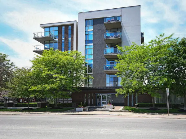 Mississauga, ON L5G 4V8,70 Port ST E #605