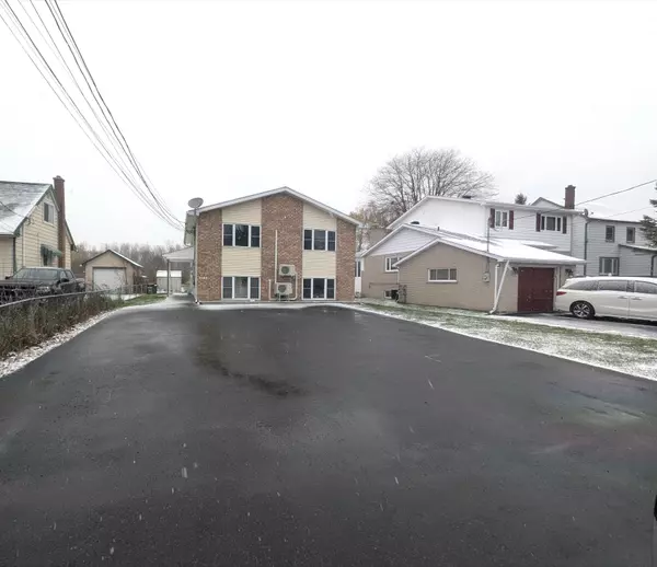 Cornwall, ON K6K 1A1,2153 PITT ST #A&B