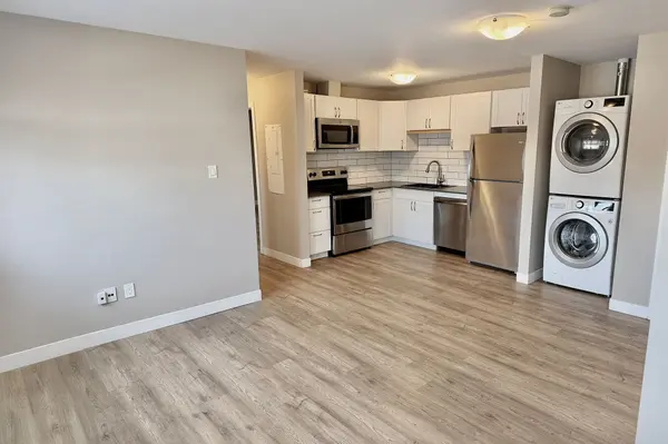 London South, ON N6K 1C9,1277 Commissioners RD W #203