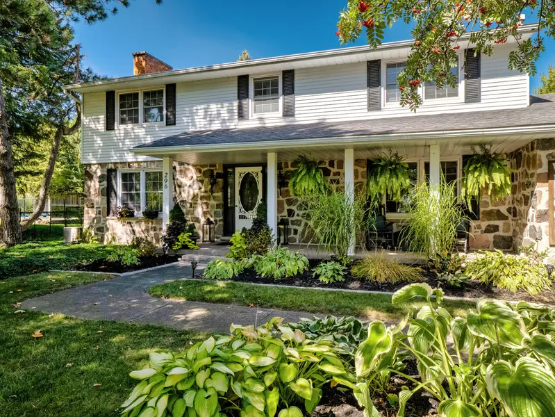 296 Edgehill DR, Kitchener, ON N2P 2C9