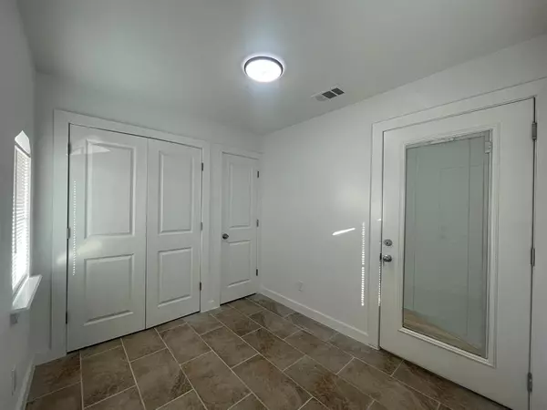 Dallas, TX 75216,2512 E Overton Road