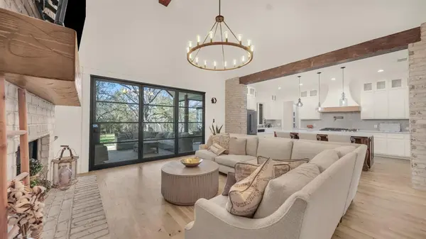 Azle, TX 76020,374 Glade Valley Road