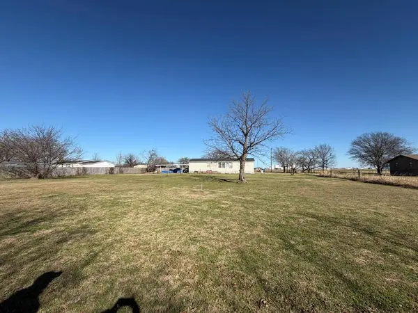 Alma, TX 75119,7311 S Interstate 45 Service Road