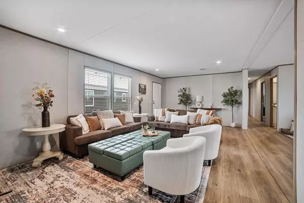 279 Cumberland Trail, Runaway Bay, TX 76426