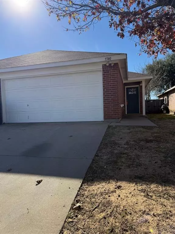 5540 Homestead Road, Arlington, TX 76017