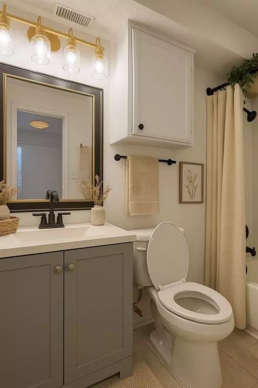 Dallas, TX 75243,9813 Walnut Street #302