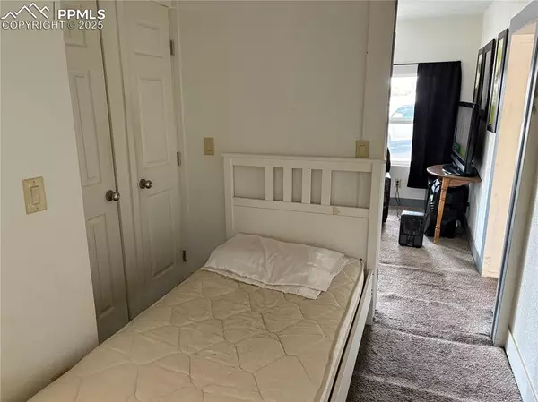 Pueblo, CO 81001,903 Catalpa ST