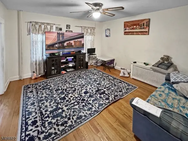 Hackensack City, NJ 07601,115 Kansas St