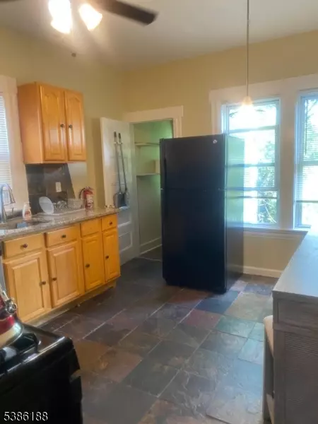 East Orange City, NJ 07017,150 N 18Th St #2