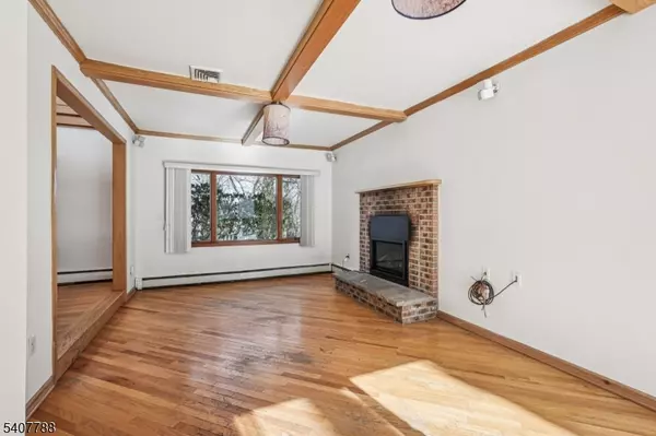 Hopatcong Boro, NJ 07843,286 Carentan Rd